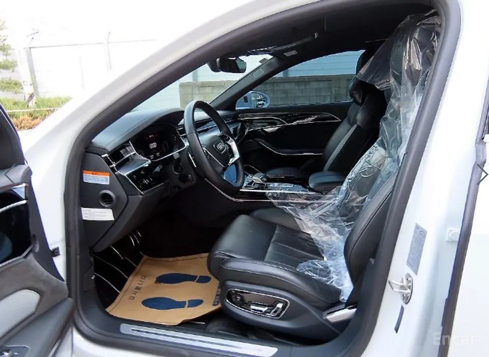 Фото 5 - Audi A8