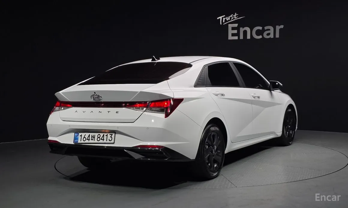 Фото 2 - Hyundai Avante