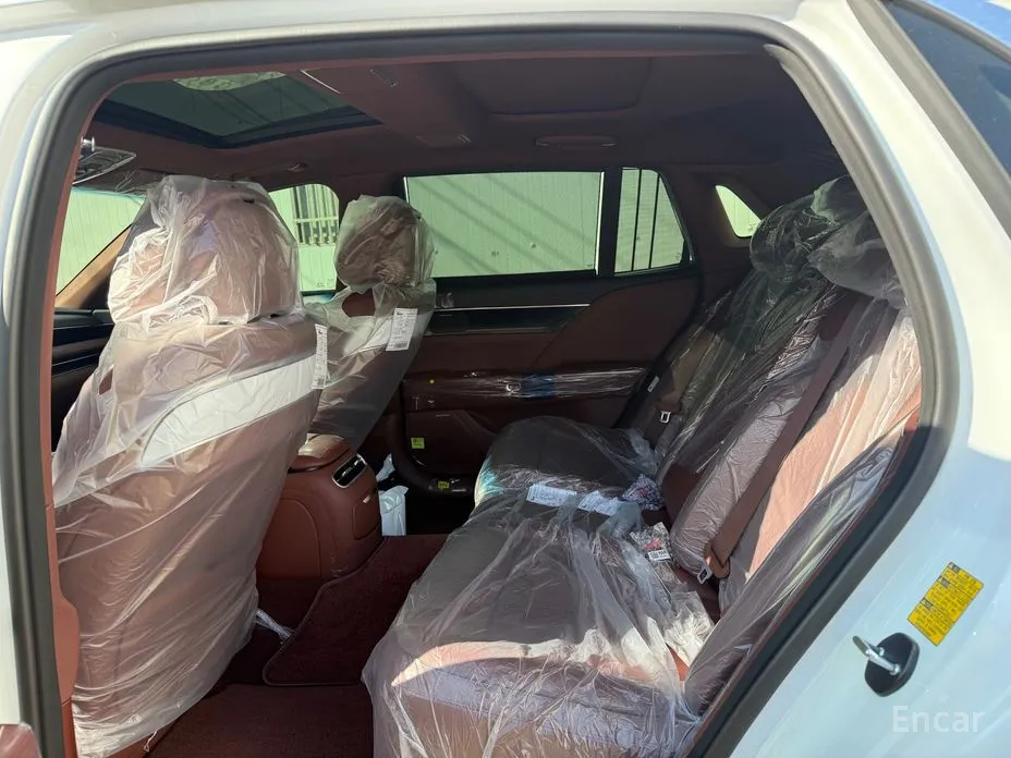 Фото 8 - Genesis G90