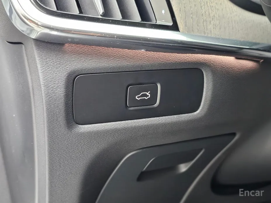 Фото 19 - Volvo S90