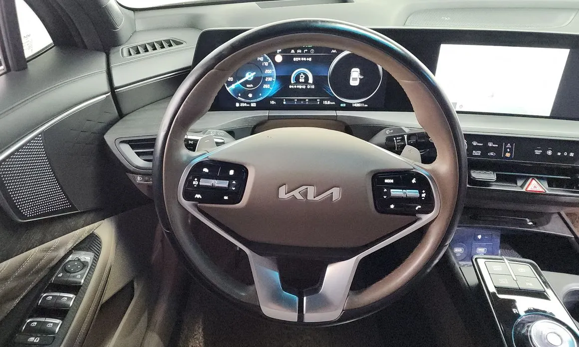 Фото 13 - Kia K8