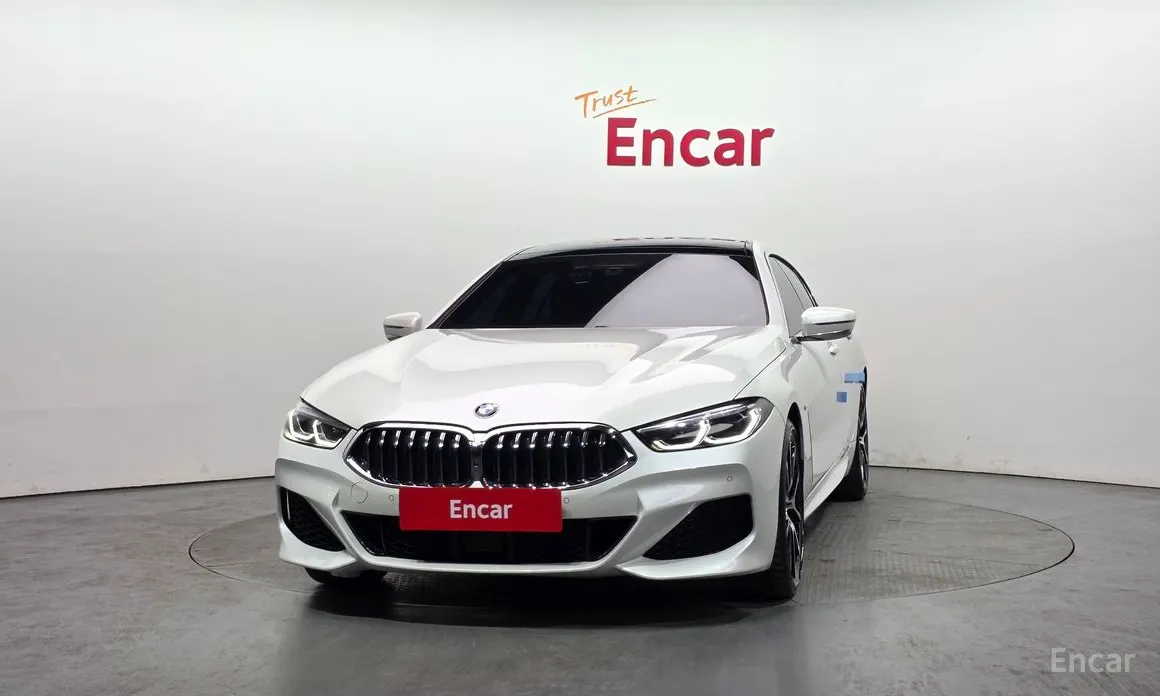 Photo 3 - BMW 8 Series