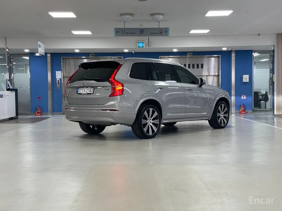 Фото 2 - Volvo XC90