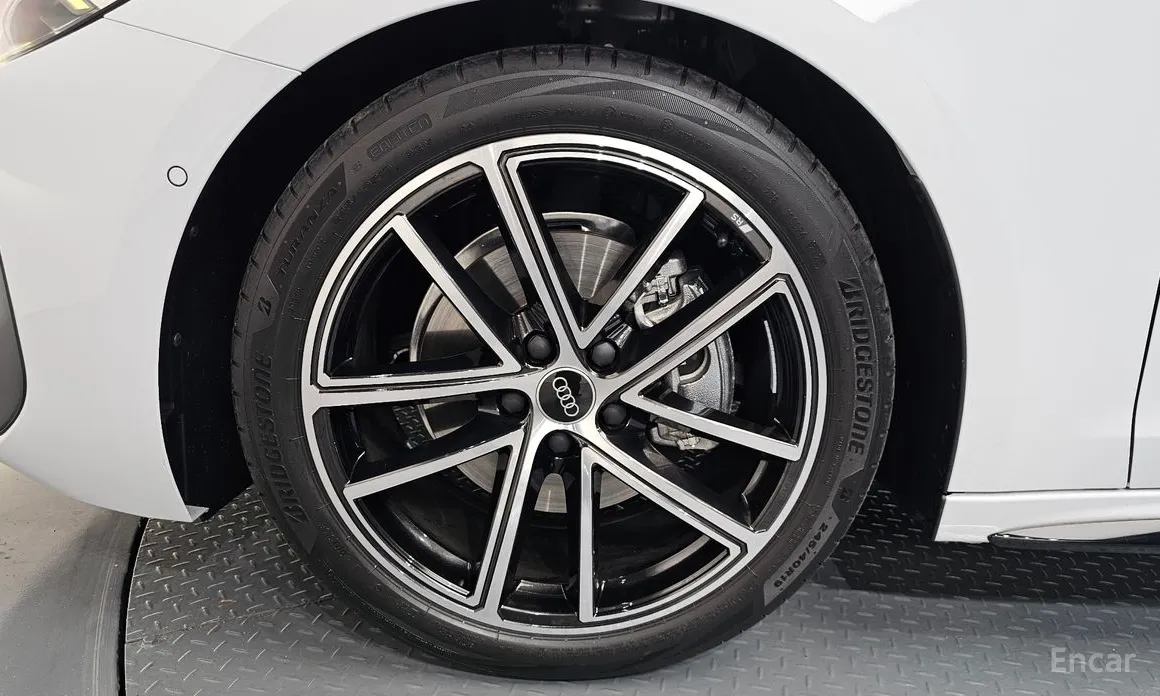 Фото 5 - Audi A5