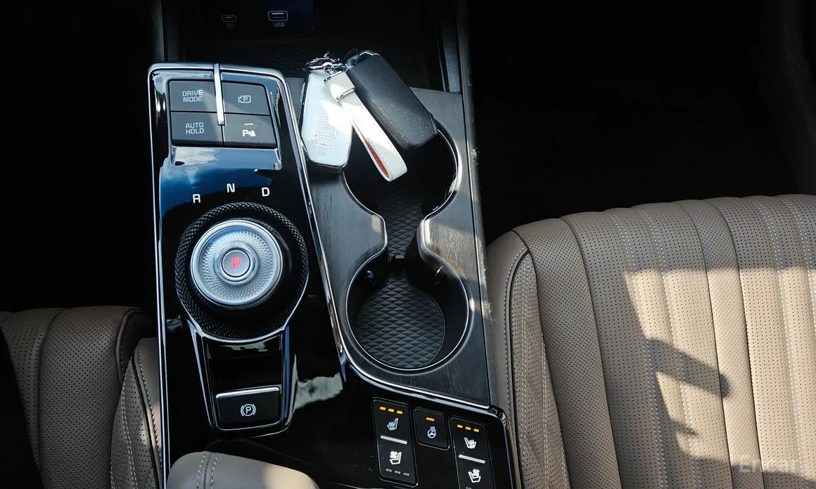 Фото 13 - Kia K8