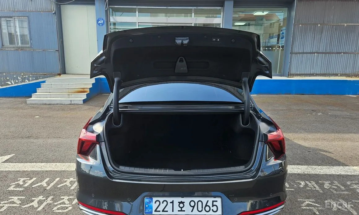 Фото 19 - Kia K8