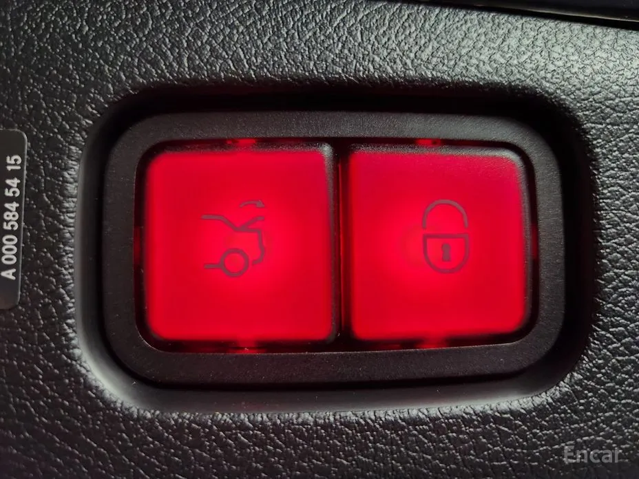 Фото 10 - Mercedes-Benz E-Class