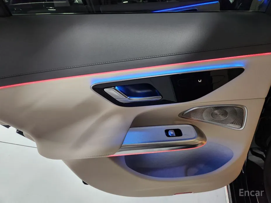 Фото 12 - Mercedes-Benz E-Class