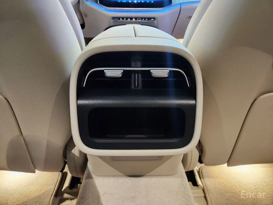 Фото 17 - Mercedes-Benz E-Class