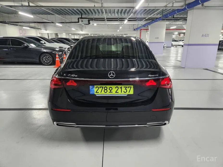 Фото 6 - Mercedes-Benz E-Class