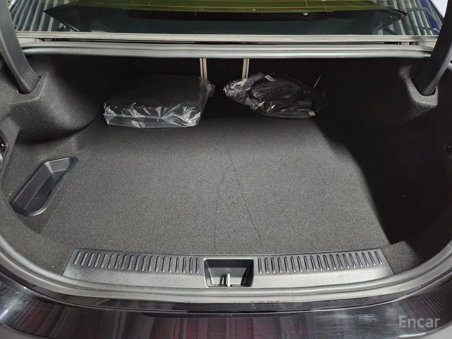 Фото 9 - Mercedes-Benz E-Class