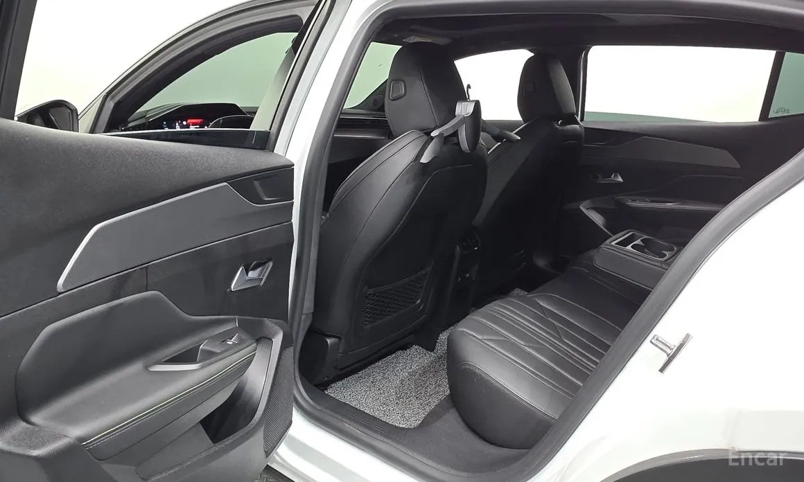 Фото 18 - Peugeot 408