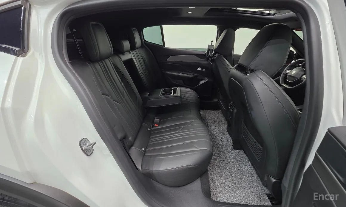 Фото 19 - Peugeot 408