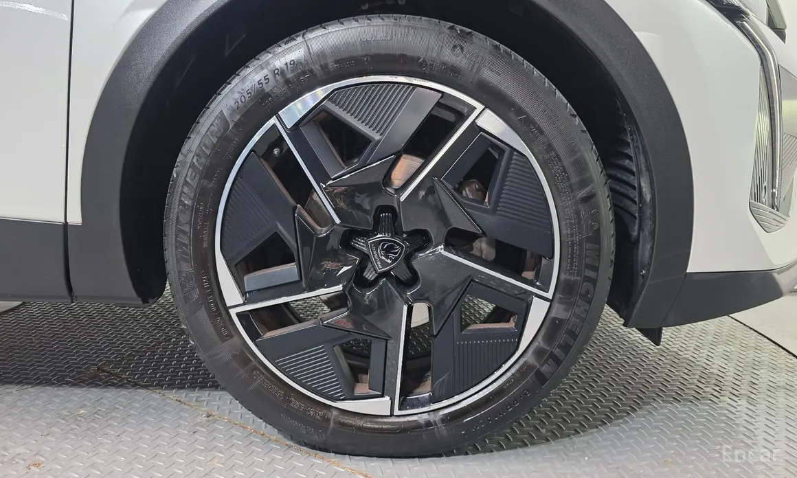 Фото 5 - Peugeot 408