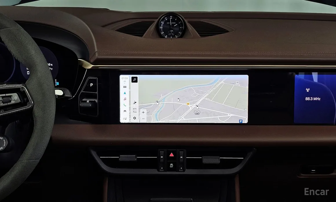 Фото 14 - Porsche Macan