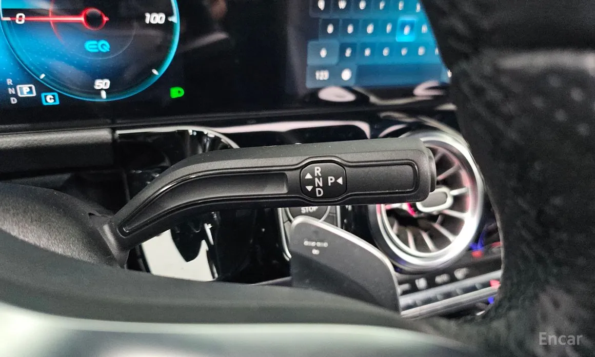 Фото 9 - Mercedes-Benz EQA