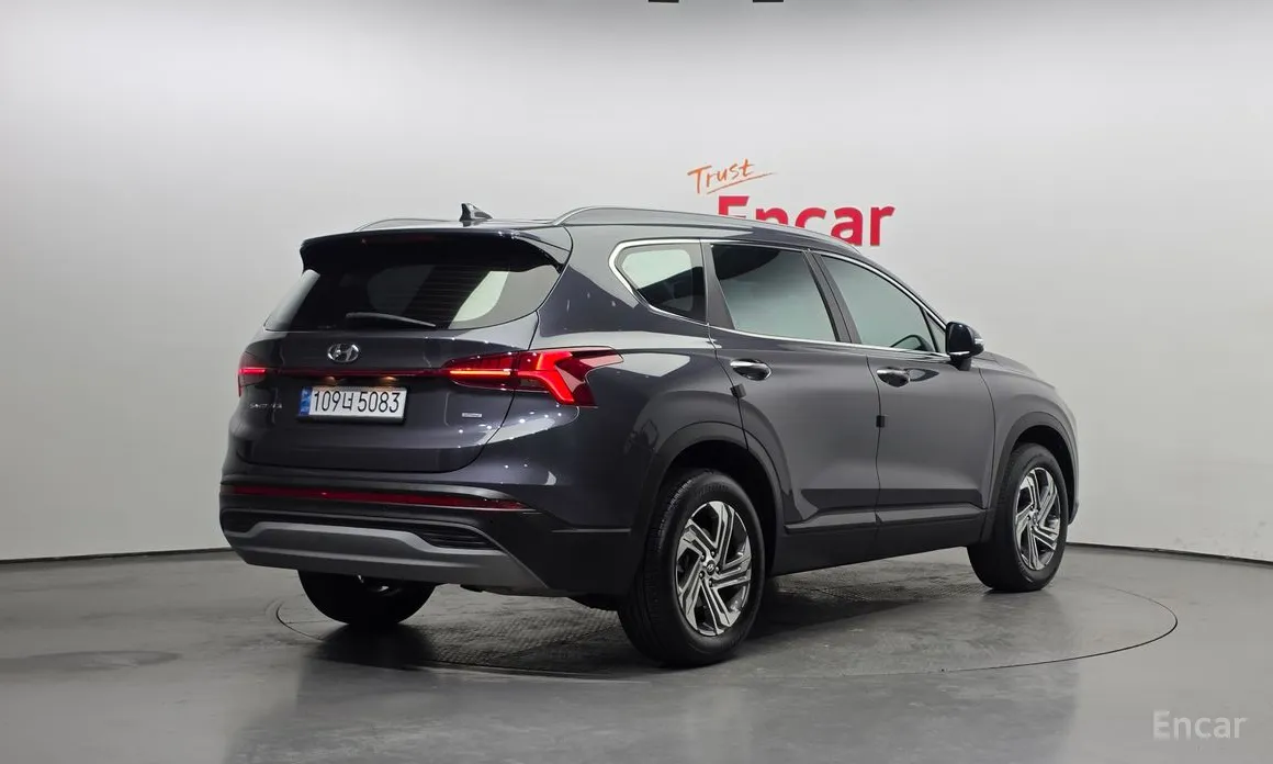 Фото 2 - Hyundai Santa Fe