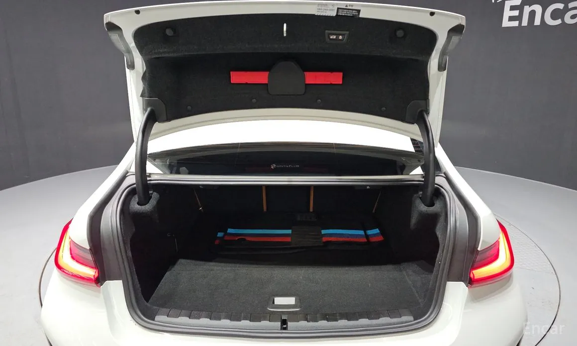 Фото 20 - BMW 3 Series