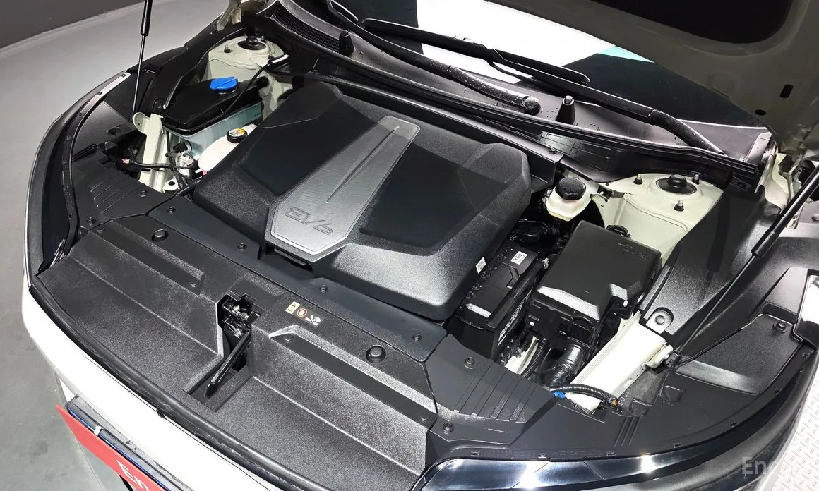 Фото 6 - Kia EV6