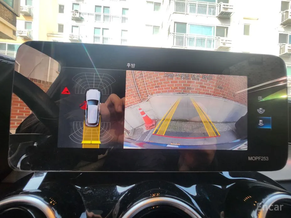 Фото 9 - Mercedes-Benz GLC-Class