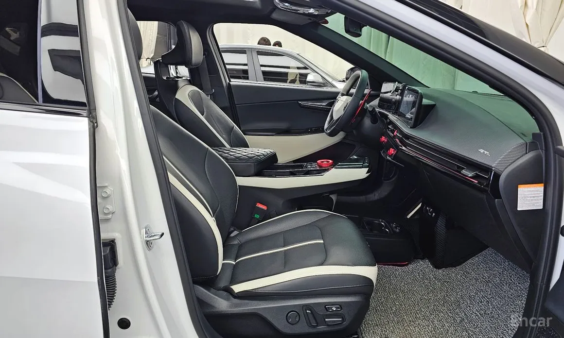 Фото 11 - Kia EV6