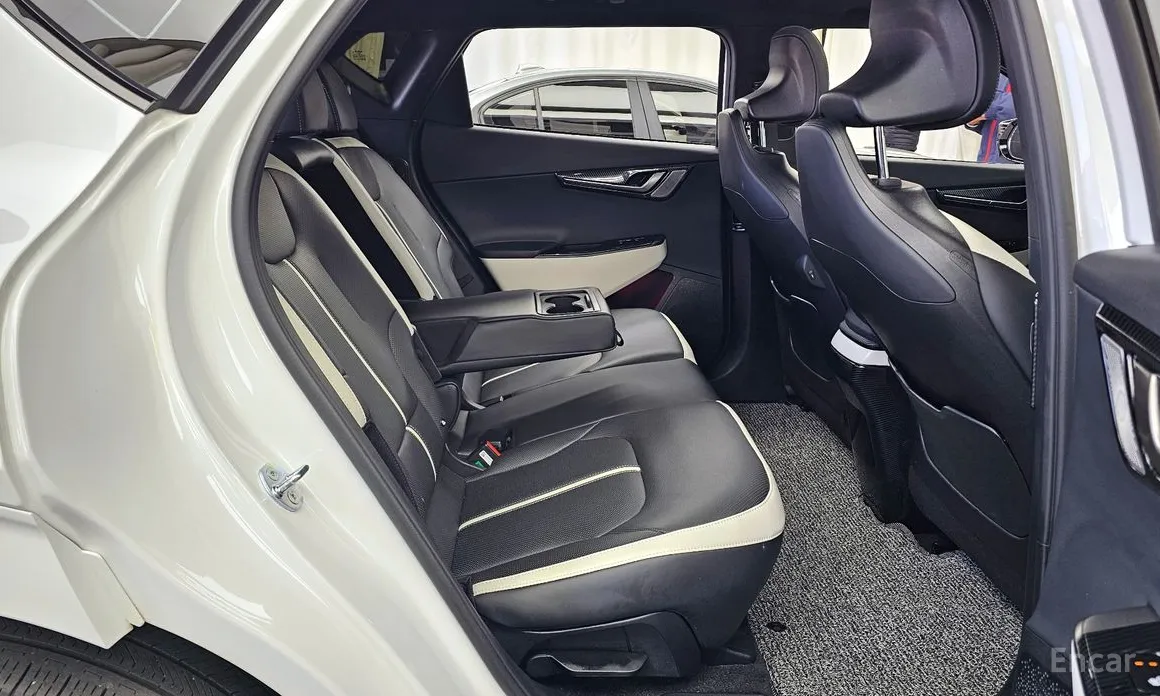 Фото 12 - Kia EV6