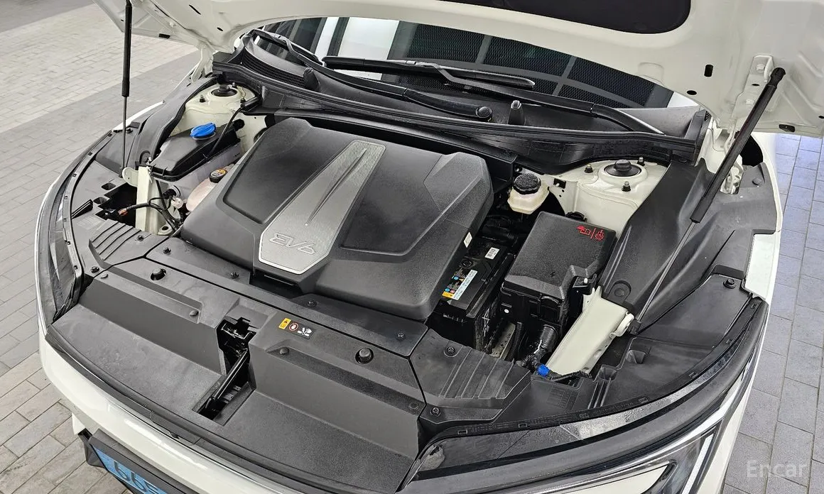 Фото 6 - Kia EV6