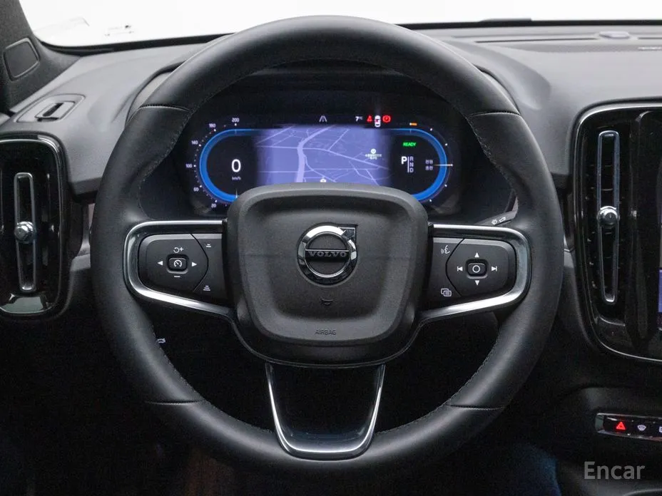 Фото 11 - Volvo C40