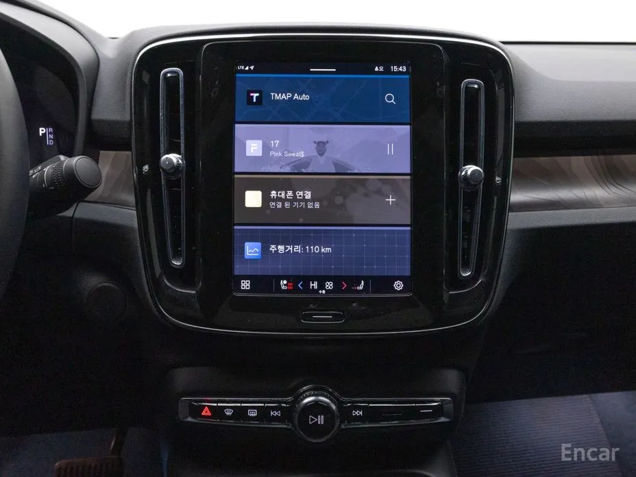 Фото 13 - Volvo C40