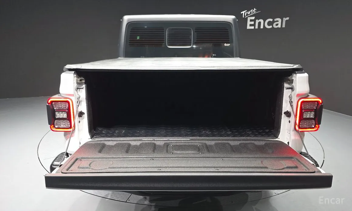 Фото 20 - Jeep Gladiator