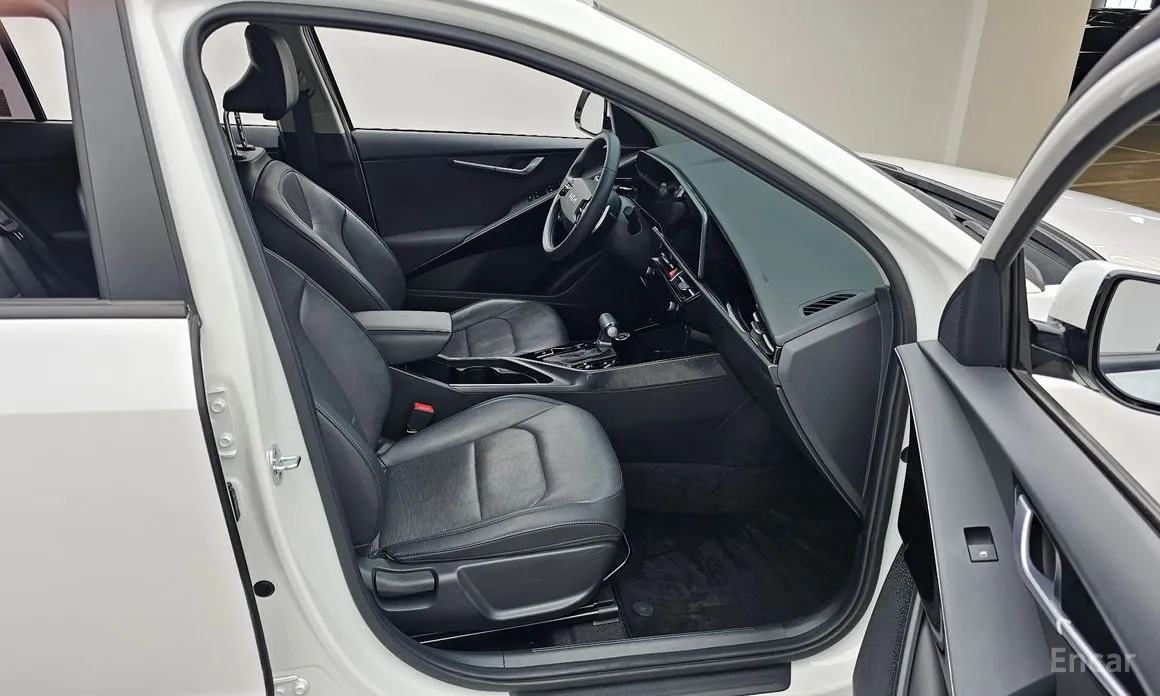 Фото 11 - Kia Niro