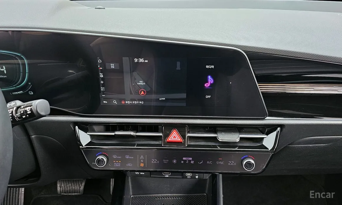 Фото 14 - Kia Niro