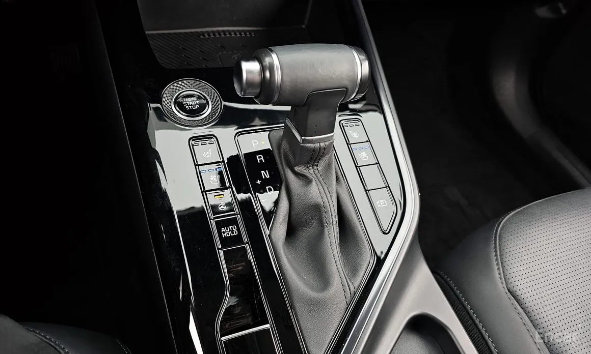 Фото 9 - Kia Niro