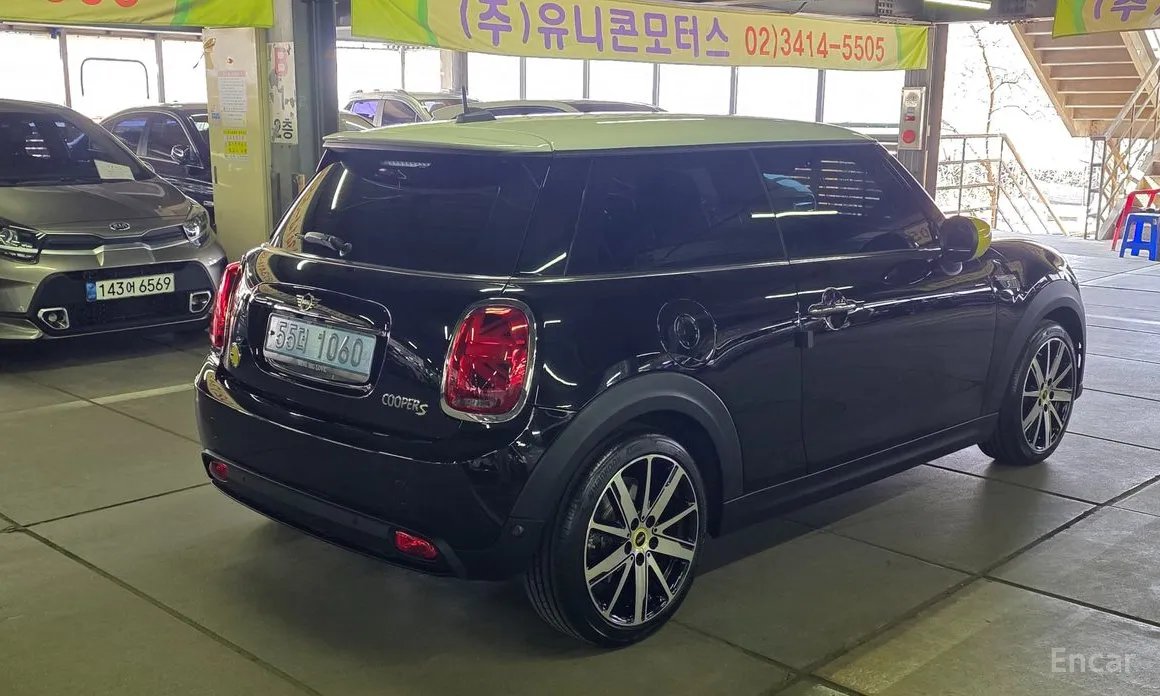 Фото 4 - Mini Cooper