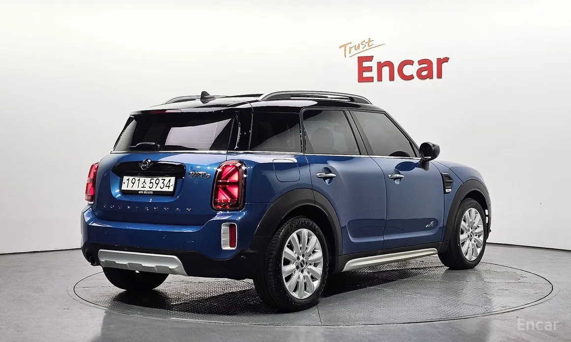 Photo 2 - Mini Countryman