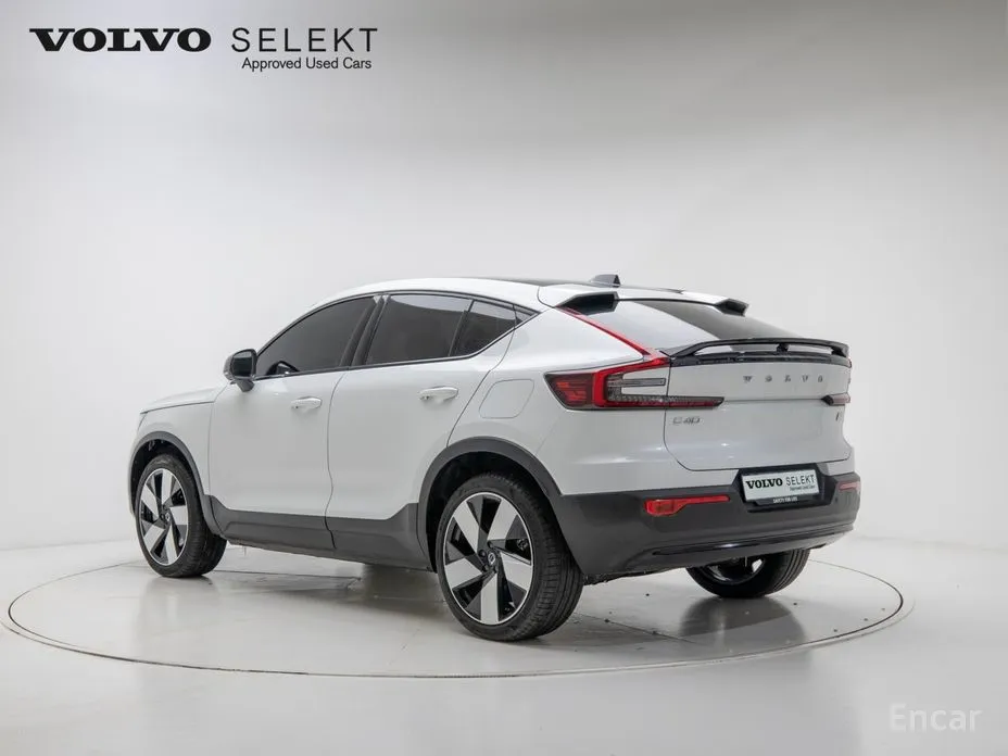 Фото 4 - Volvo C40