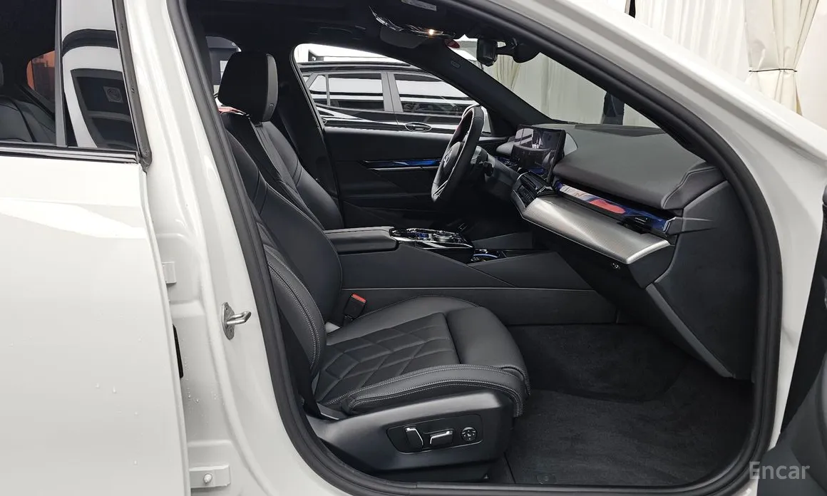 Фото 11 - BMW 5 Series