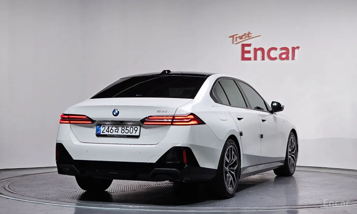 Фото 2 - BMW 5 Series