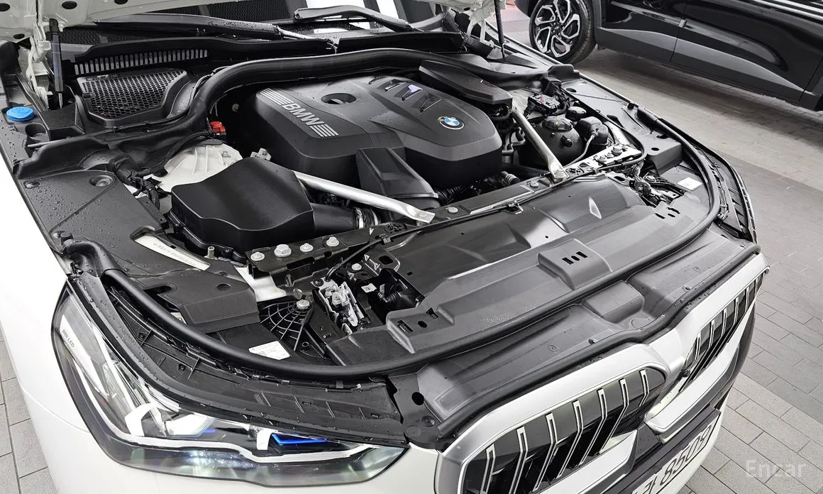 Фото 6 - BMW 5 Series