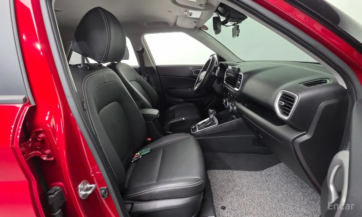 Фото 10 - Hyundai Venue