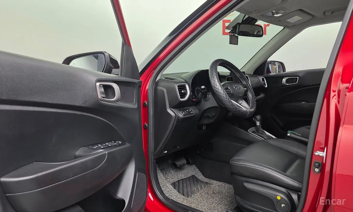 Фото 11 - Hyundai Venue