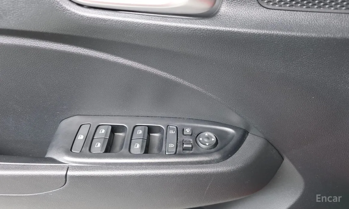 Фото 12 - Hyundai Venue