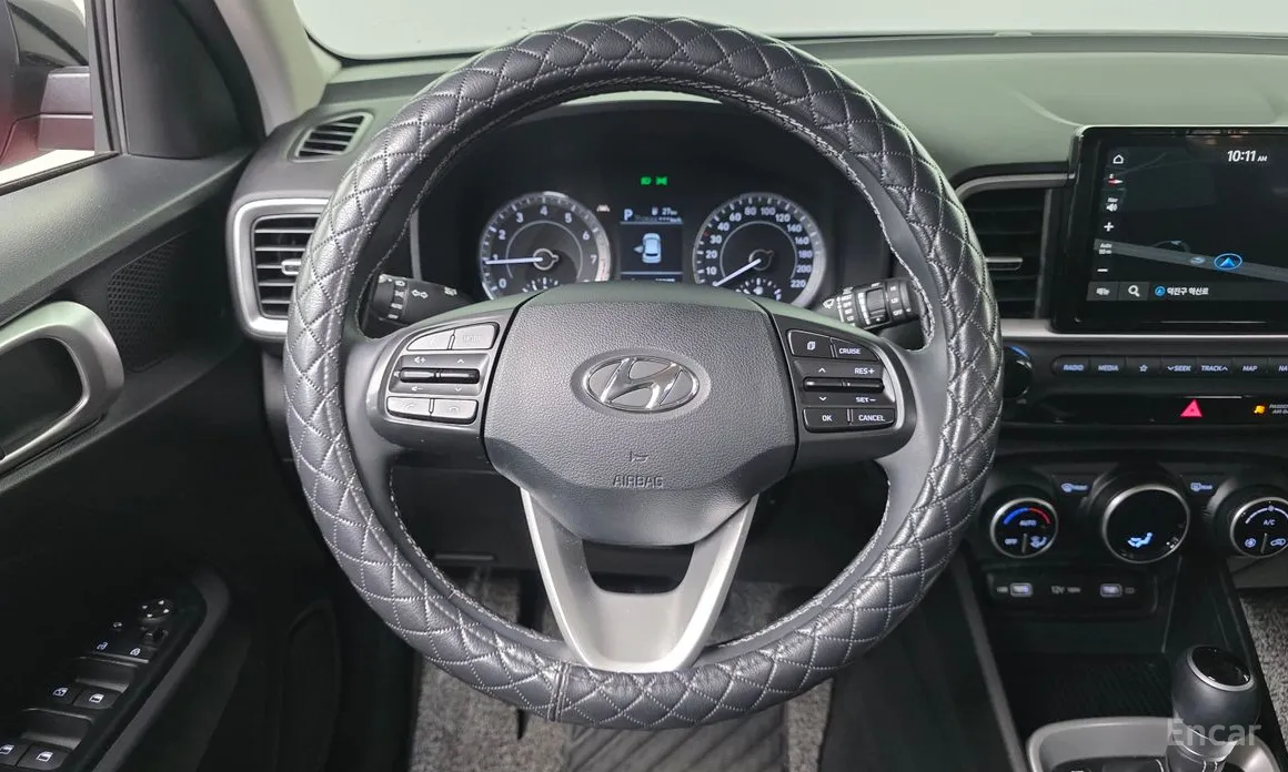 Фото 14 - Hyundai Venue