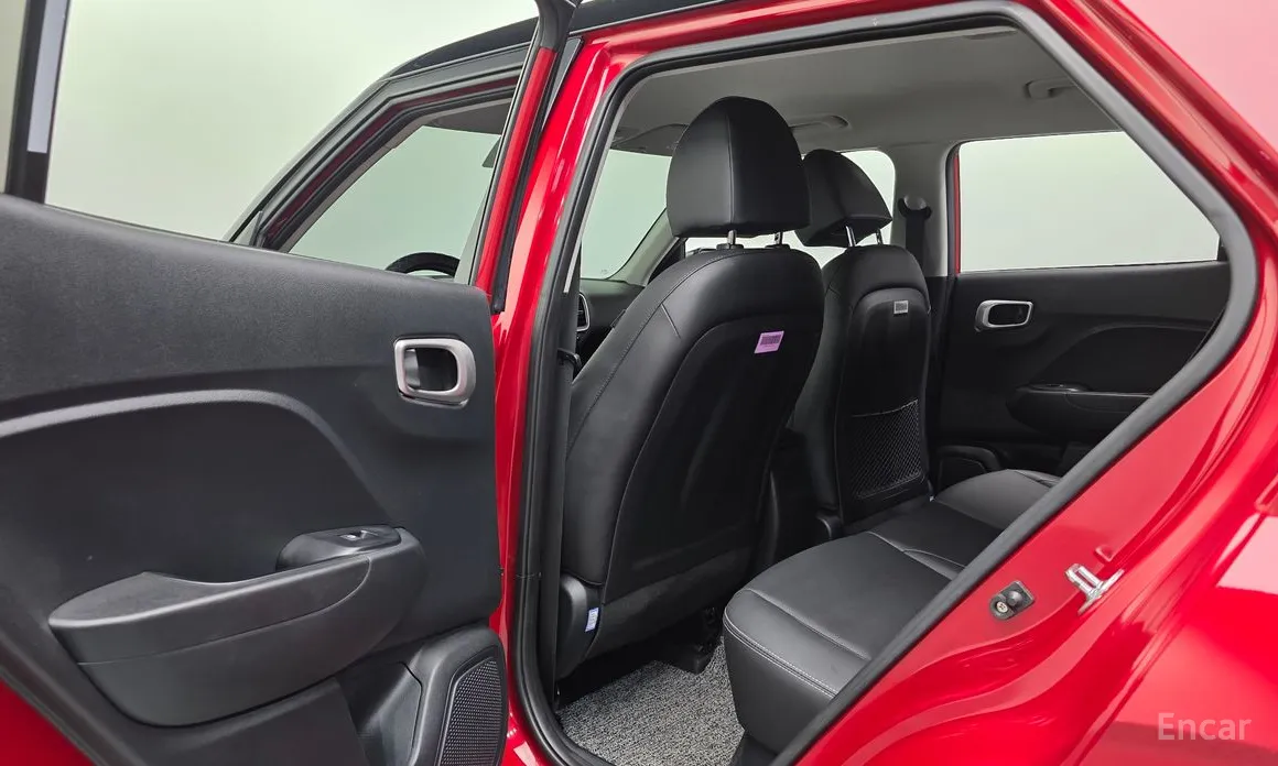 Фото 18 - Hyundai Venue