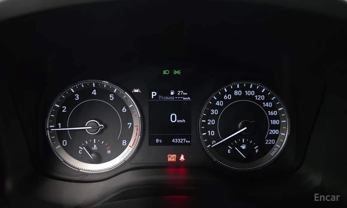 Фото 8 - Hyundai Venue