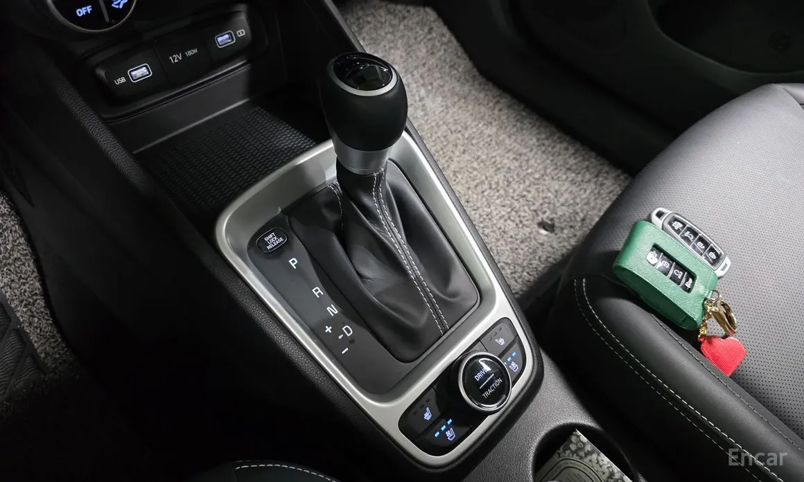 Фото 9 - Hyundai Venue