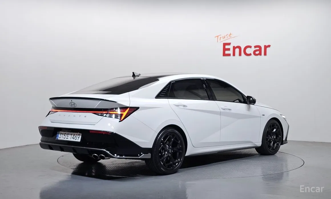 Фото 2 - Hyundai Avante