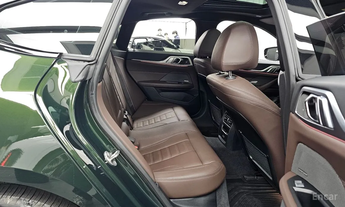 Фото 13 - BMW i4