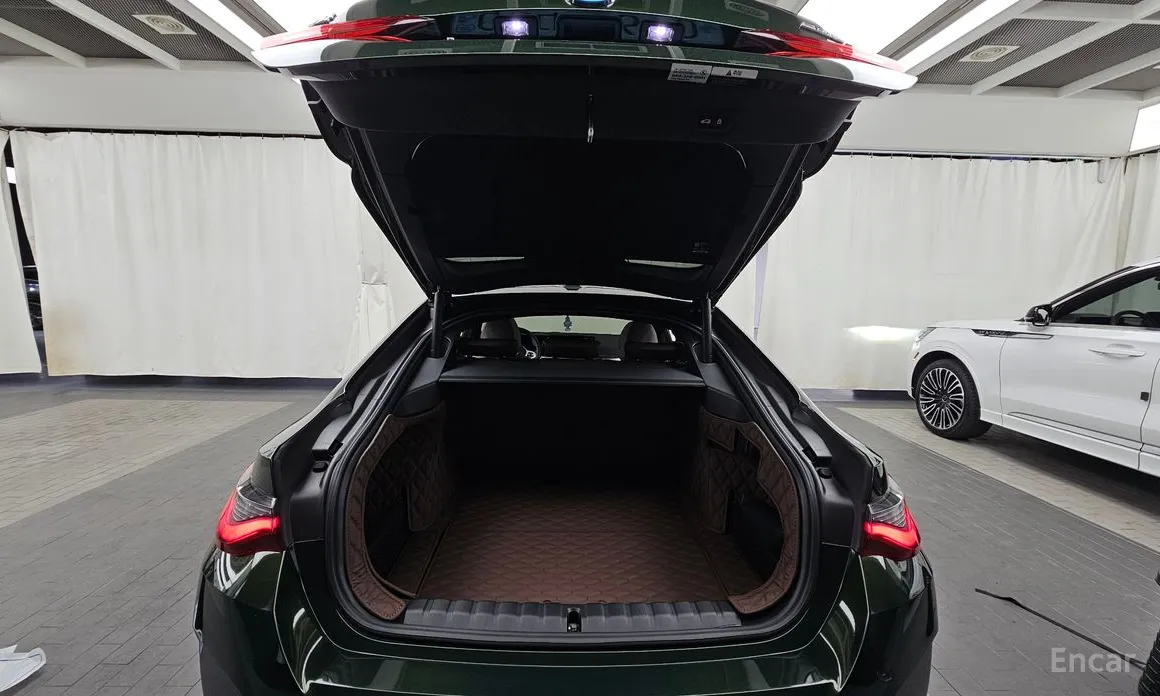 Фото 21 - BMW i4