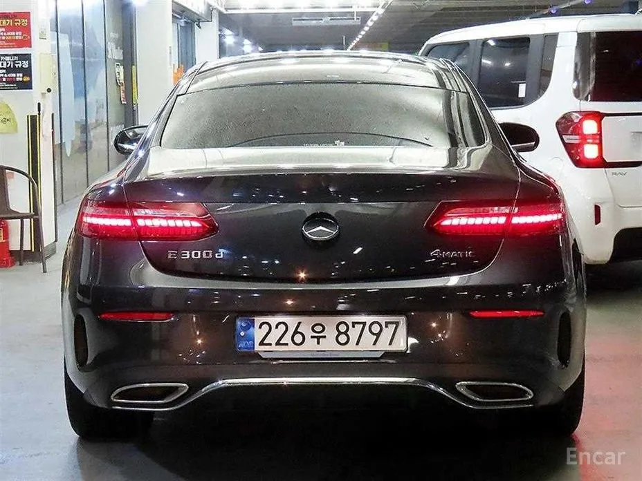 Фото 4 - Mercedes-Benz E-Class